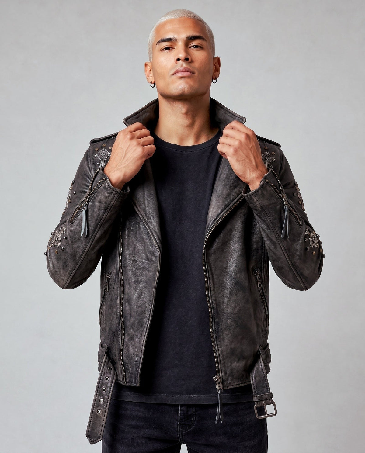 Jano Lederjacke mit Nieten — Vorderansicht