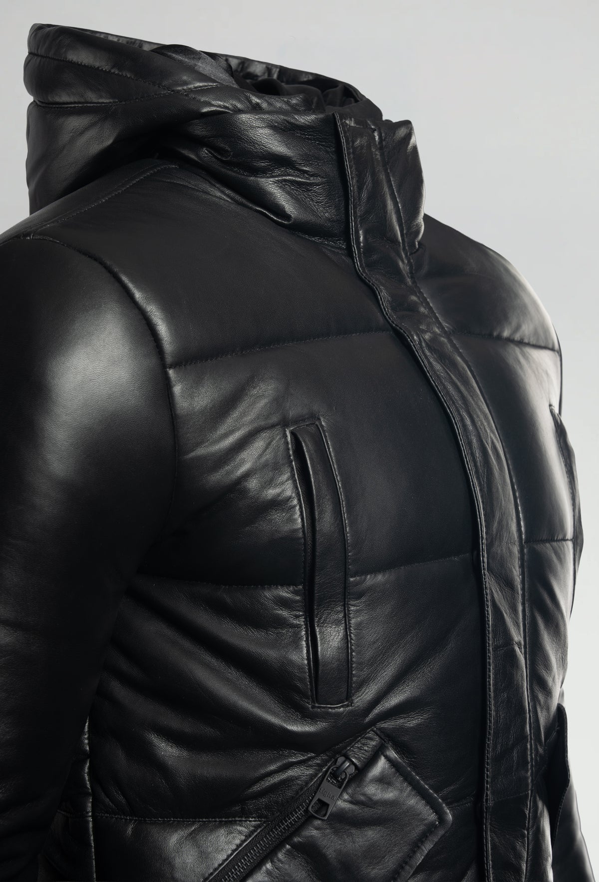 Cocoon — Detail Stehkragen