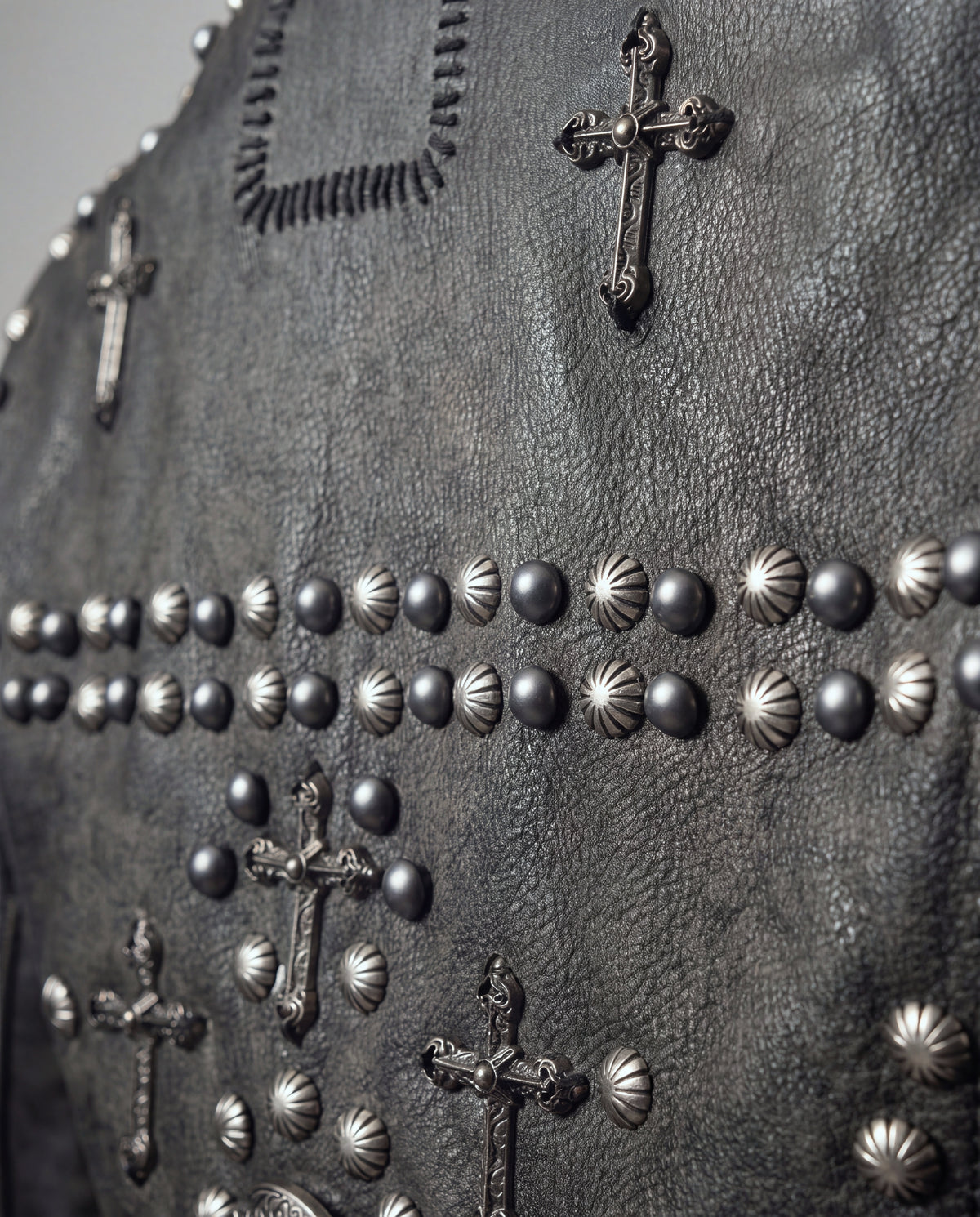 Jocy — Detail Ornamente