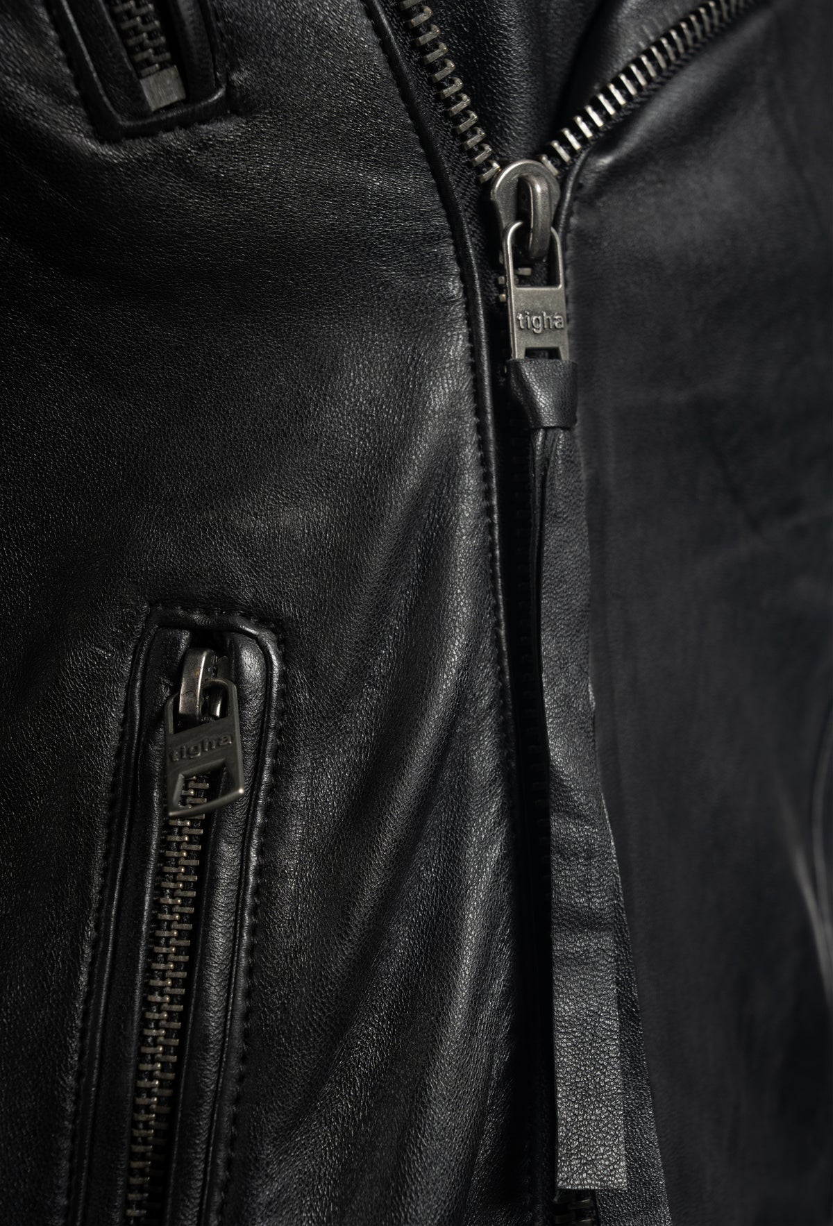 A True Lovestory — Detail Zip