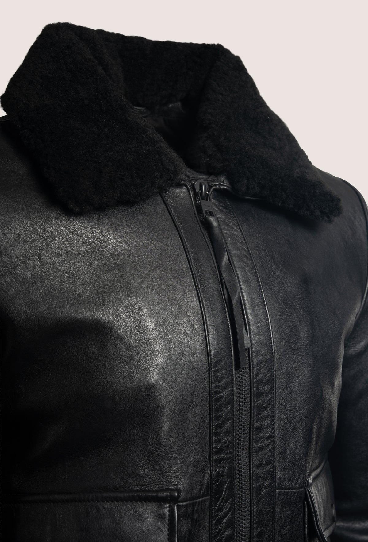 Pete — Detail Shearling-Kragen